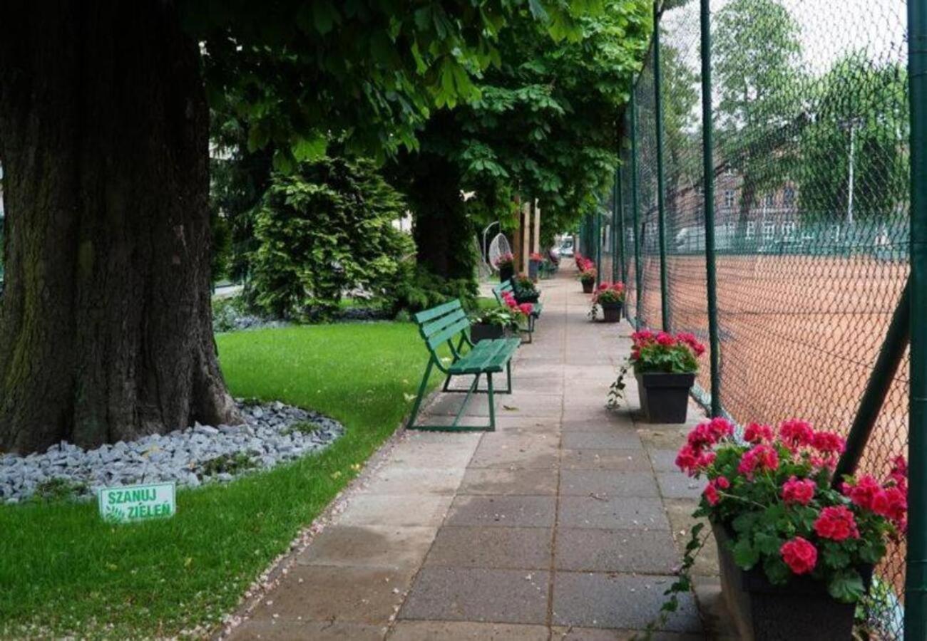 Wlodary Tennis Junior Çestohova Dış mekan fotoğraf